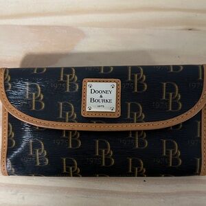Dooney & Bourke Black and Tan Logo Wallet